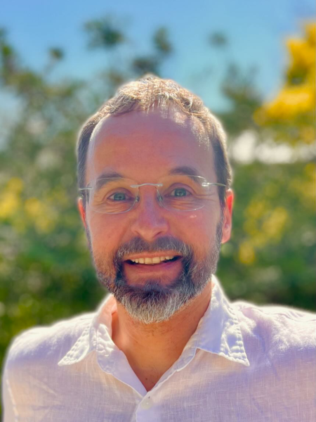 Professor Alexander Mikheyev